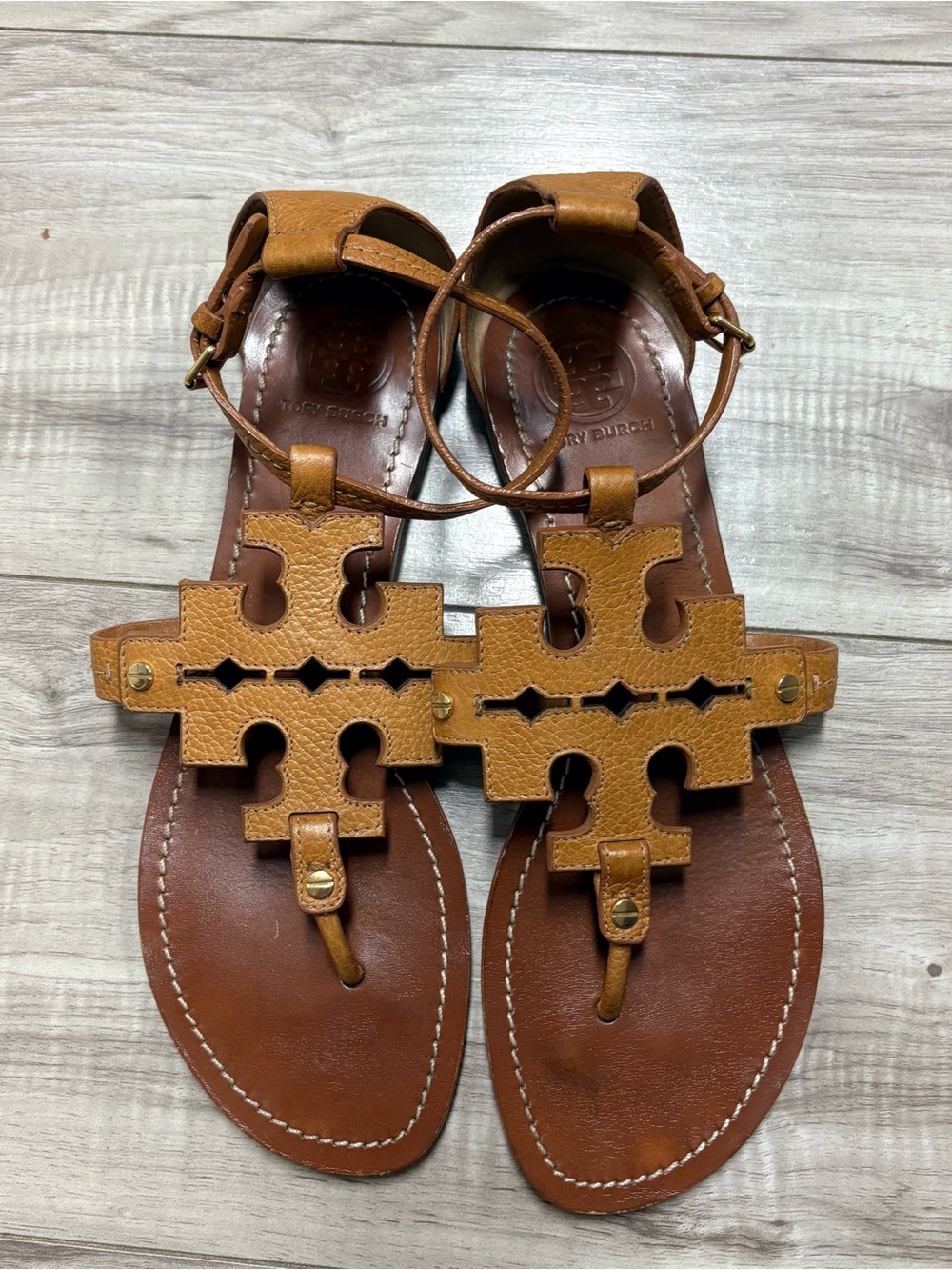 Tory Burch Phoebe Cognac Brown Leather Logo Sandals